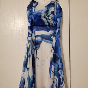 Le Chateau strapless dress - Size S